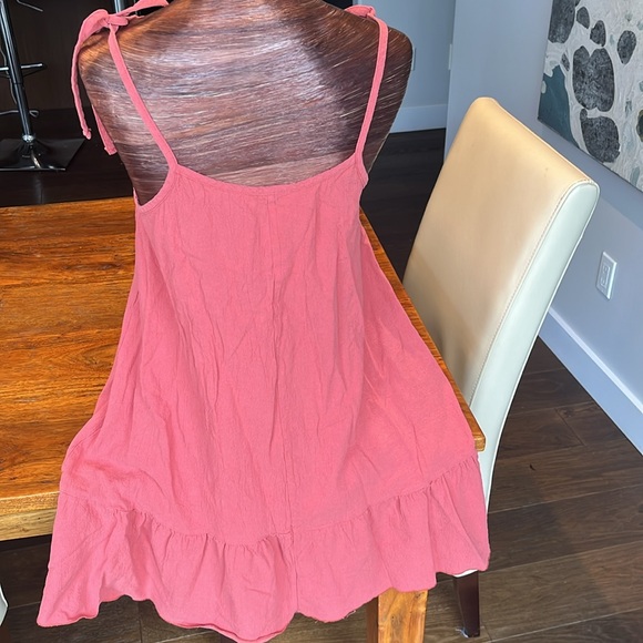 Size M - Greathe Dress - Picture 2 of 4